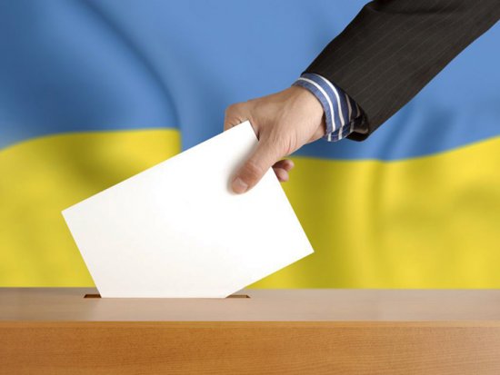 Военное положение, скорее всего, скажется на избирательном процессе в Украине