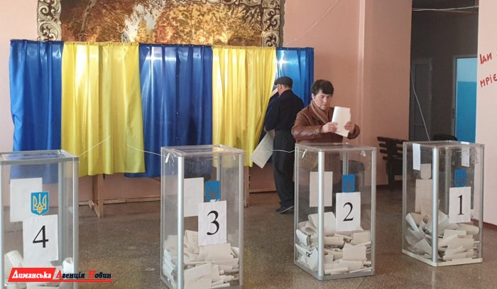 На виборчих дільницях Лиманщини підбивають підсумки голосування