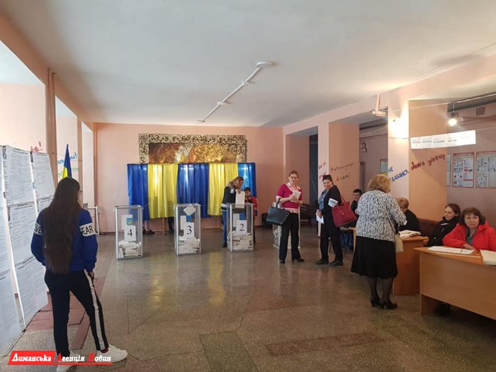 Полиция Лиманщины обеспечила правопорядок на избирательных участках района во время проведения выборов Президента Украины.