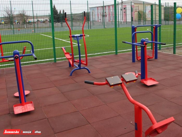 Найкраще - дітям! У Сербці відкрито сучасний комплекс спортивних майданчиків