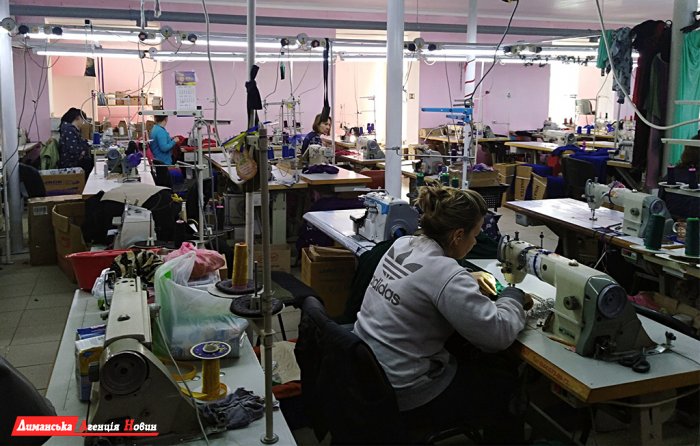 Лиманский Центр занятости организовал пресс-тур по швейному производству