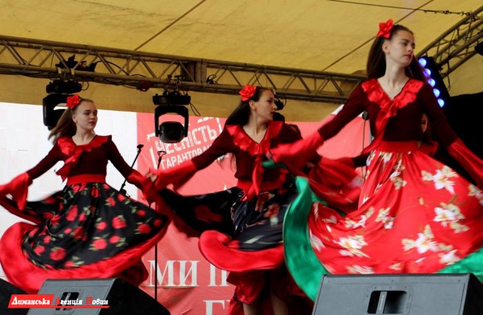 Танцевальный марафон в Доброславе определил победителей