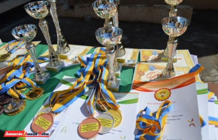 Представники Красносільської ОТГ взяли участь у сільських спортивних іграх Одещини (фото)
