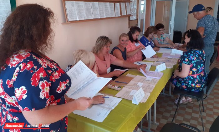 В Визирской громаде стартовали первые местные выборы.