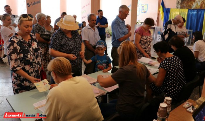 Информация c избирательных участков в Визирской ОТГ: проголосовало более 20% избирателей.