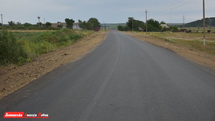 В Лиманском районе ремонтируют дороги (фото)