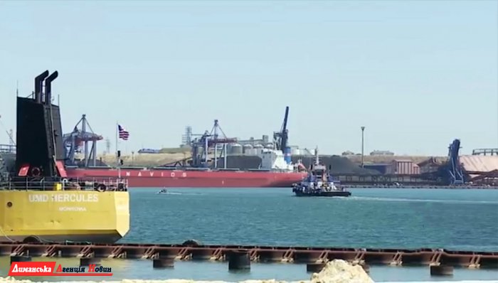 Перевалка контейнеров в порту "Пивденный" выросла более чем в два раза.