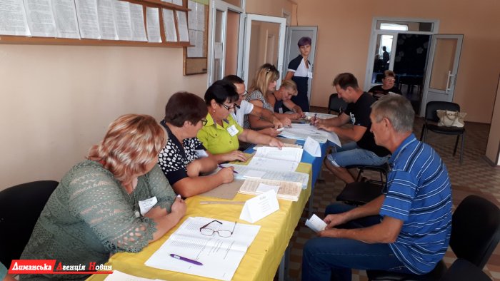 Жители Любополя определились с депутатами в Визирскую ОТГ