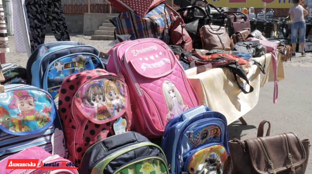 Від 3 до 5 тисяч - середня сума, яку батьки Лиманщини витрачають на збір школяра до 1 вересня (фото)