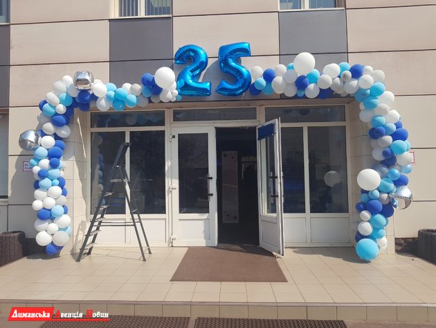 Компания "ТИС" празднует свое 25-летие.