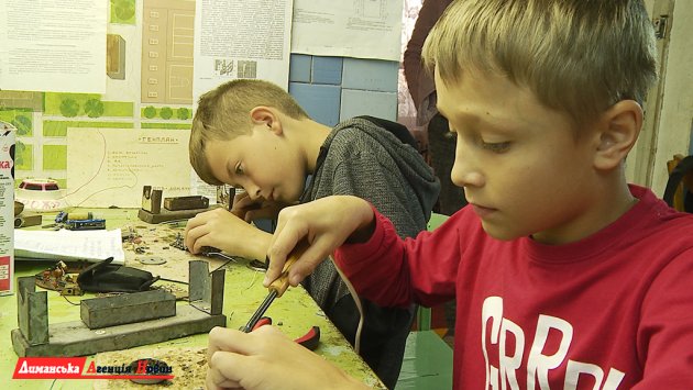 У Сичавській школі працює гурток електротехніки, який допомагає школярам у профорієнтації.