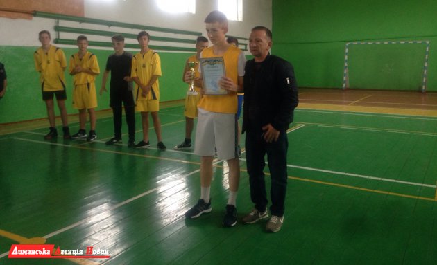 У Доброславі провели змагання з гандболу серед школярів.