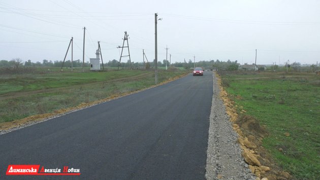 У селі Любопіль розпочали капітальний ремонт дороги.