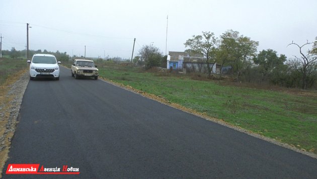У селі Любопіль розпочали капітальний ремонт дороги (фото)