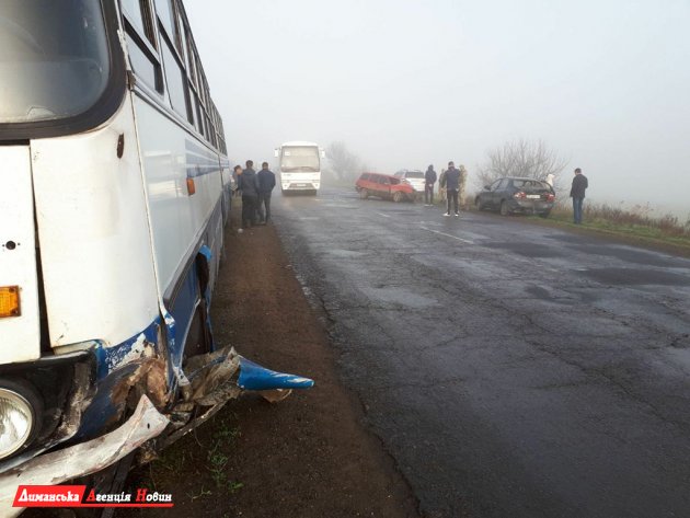 Масштабное ДТП в Сычавке: столкнулись автобус и пять машин.