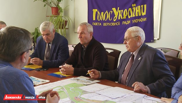 Газета "Голос Украины" впервые подписала меморандум с громадой - мощной Визирской ОТГ (фото)