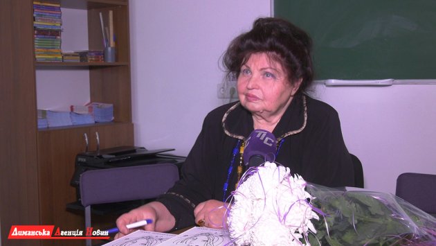 Надія Мовчан-Карпусь, поетеса та письменниця.