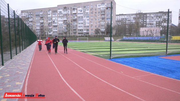 У Южному зібралися любителі бігу: планують розвивати у місті свій спортивний рух (фото)