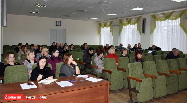 На аппаратном совещании в Лиманской РГА проанализировали социальную защиту и поддержку лиц с инвалидностью.