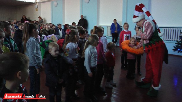 Любополь присоединился к праздничной атмосфере Дня святого Николая (фото)