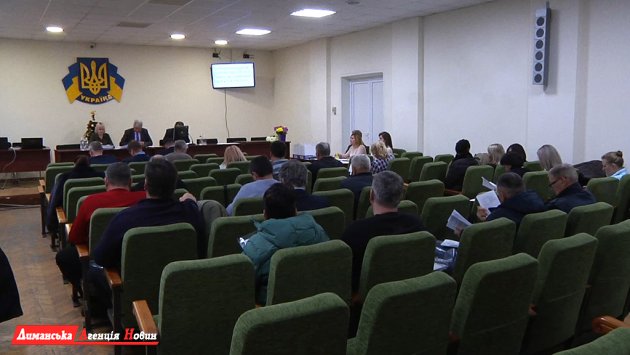Состоялась внеочередная 38-я сессия Лиманского районного совета (фото)