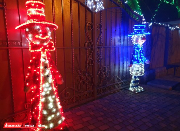 У селі Визирка триває конкурс новорічних прикрас (фото)