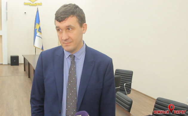 Сергій Оришака, начальник управління архітектури й містобудування Южненської міської ради, голова ради.