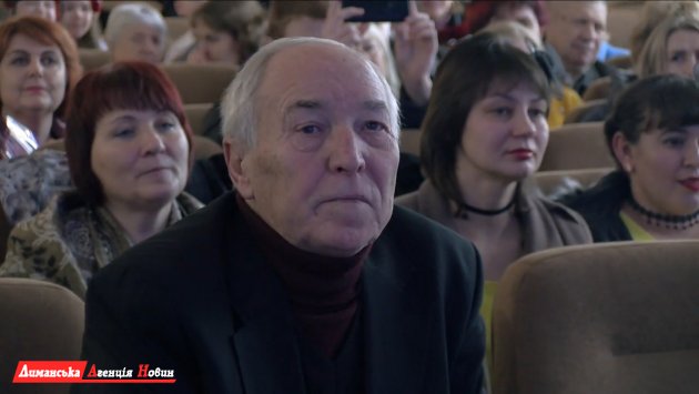 Николай Палтышев, Народный учитель СССР, почетный доктор Национальной академии педагогических наук Украины.