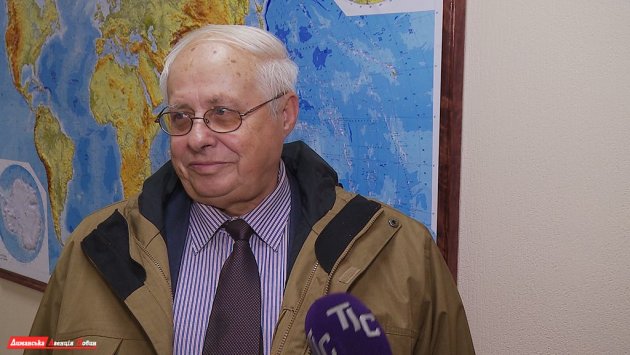Корреспондент газеты "Голос Украины" отмечает юбилей