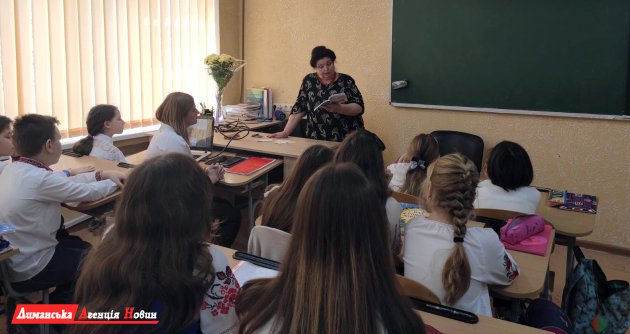 У Фонтанську школу завітала відома українська поетеса Надія Мовчан-Карпусь (фото)