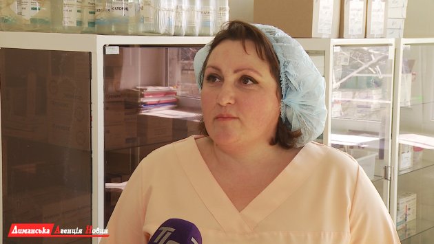 Оксана Голота, процедурная медсестра хирургического отделения Лиманской районной больницы.