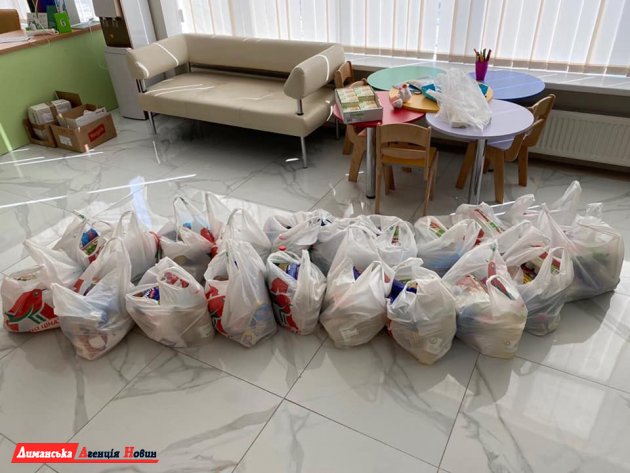 У Крижанівській сільраді волонтери розносять продуктові замовлення соціально незахищеним верствам населення (фото)