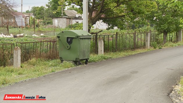 Понад сотню контейнерів для збору сміття встановлять у Першотравневому (фото)