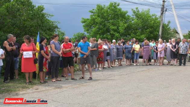 Жители Курисовской ОТГ организовали еще одну акцию протеста против присоединения к Березовскому району (фото)