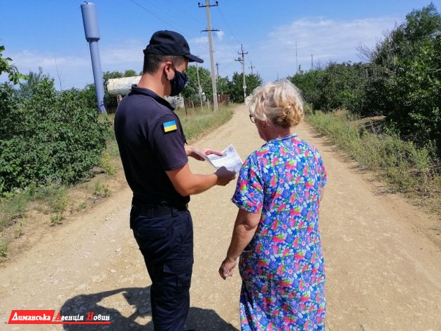 Спасатели провели разъяснительную работу с населением Калиновского сельсовета (фото)