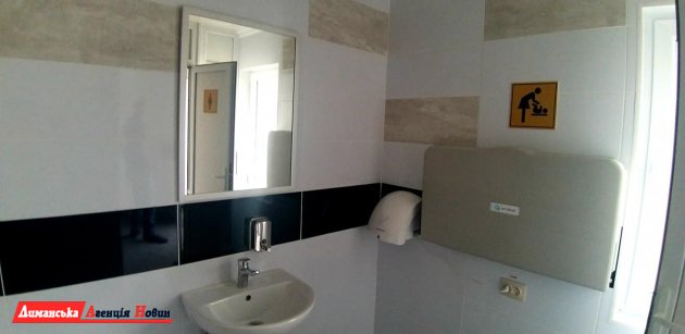 В Доброславе закончено строительство общественного туалета (фото)