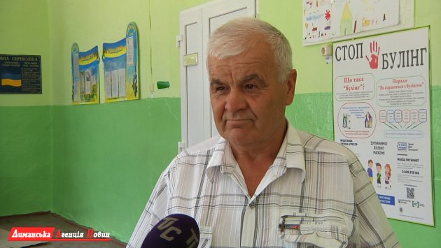 Александр Степаненко, директор Любопольской школы.