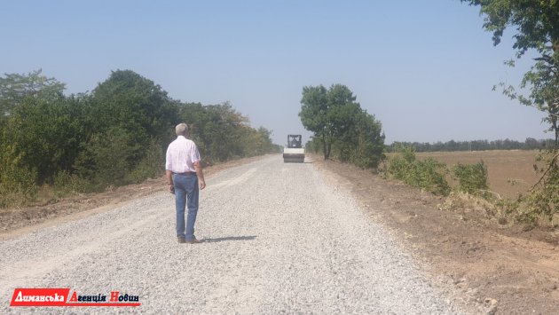 Дорогу між Визиркою та Любополем ремонтують вже за обласні кошти (фото)