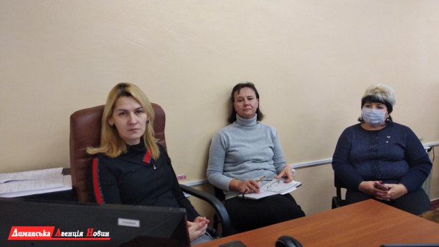 Працівники освіти Визирської ОТГ взяли участь у швейцарсько-українському вебінарі (фото)