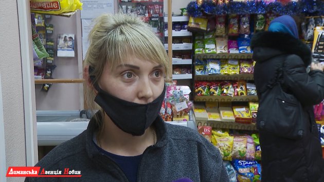 Вікторія, продавчиня в мінімаркеті «ТІС» с. Першотравневе.