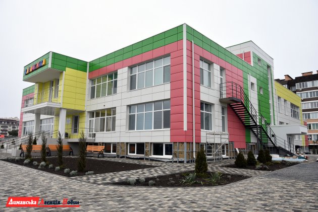 Василий Приймак проверил ход строительства детского сада в Крыжановке (фото)
