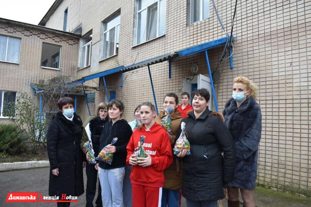 В Красносельской ОТГ воспитанники дома-интерната получили подарки (фото)