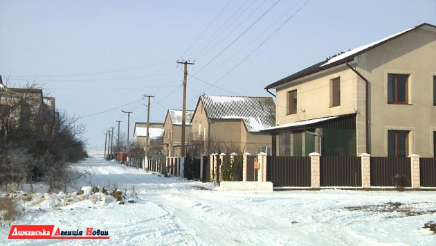 Жителі Кордону Визирської ОТГ радіють снігу (фото)