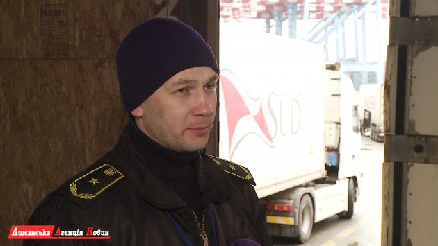Евгений Епифанов, таможенный инспектор.