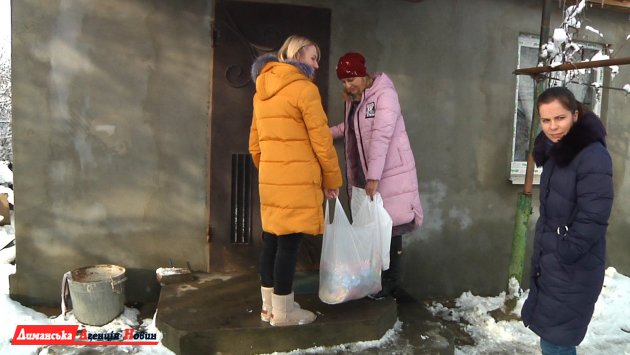 Жители Першотравневого старостинского округа получили помощь от благотворительного фонда (фото)