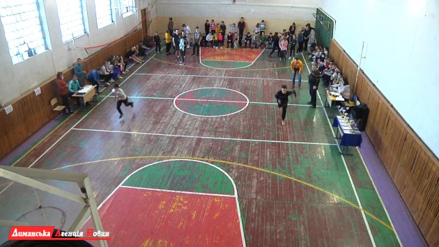 Школьники Визирской ОТГ посоревновались в «Казацком гарте» (фото)