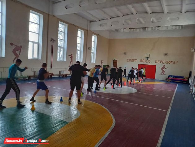Жителів Олександрівки запрошують на тренування з боксу