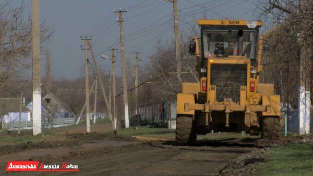 В Визирской ОТГ занимаются улучшением состояния местных дорог (фото)