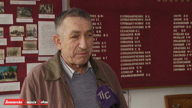 Микола Хромець, вчитель історії, керівник Кордонського шкільного історико-етнографічного музею.