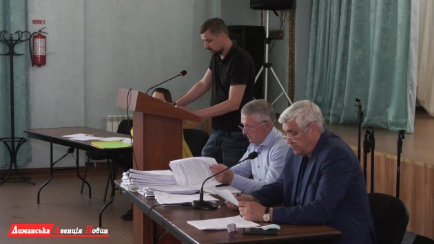 Вступление во Всеукраинскую ассоциацию и создание Агентства устойчивого развития — в Визирке прошла сессия (фото)
